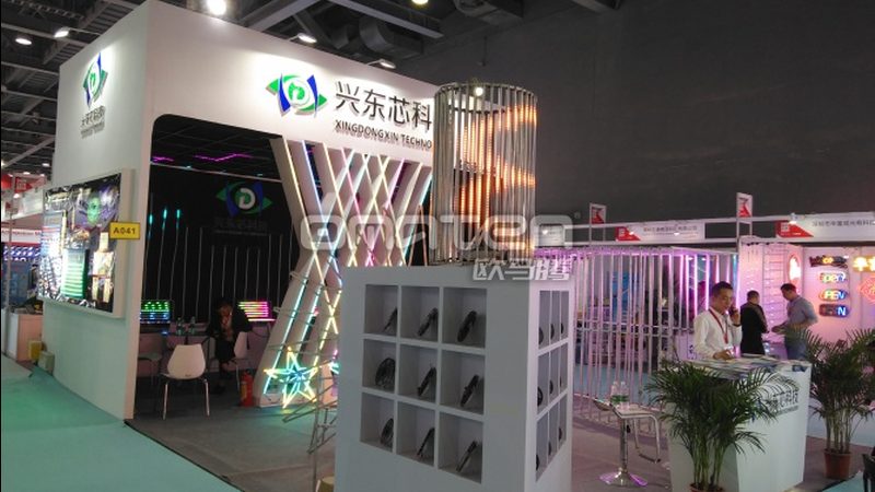 喷绘写真与UV喷绘：材质差异与选择要点